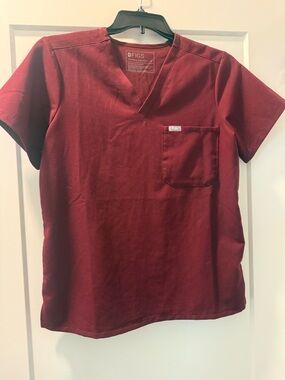 Figs Short Sleeve V-Neck Scrub Top in Burgundy and matching jogger pants